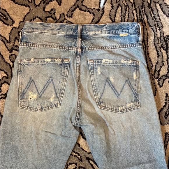 MOTHER The Scrapper Cuff Faded Jeans - Picture 6 of 8